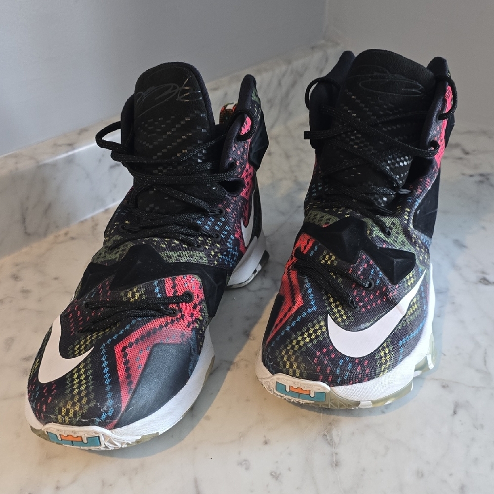Nike Lebron James 13 BHM Sneakers